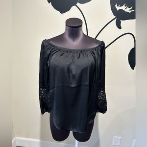 NWOT Ambiance off shoulder top size S